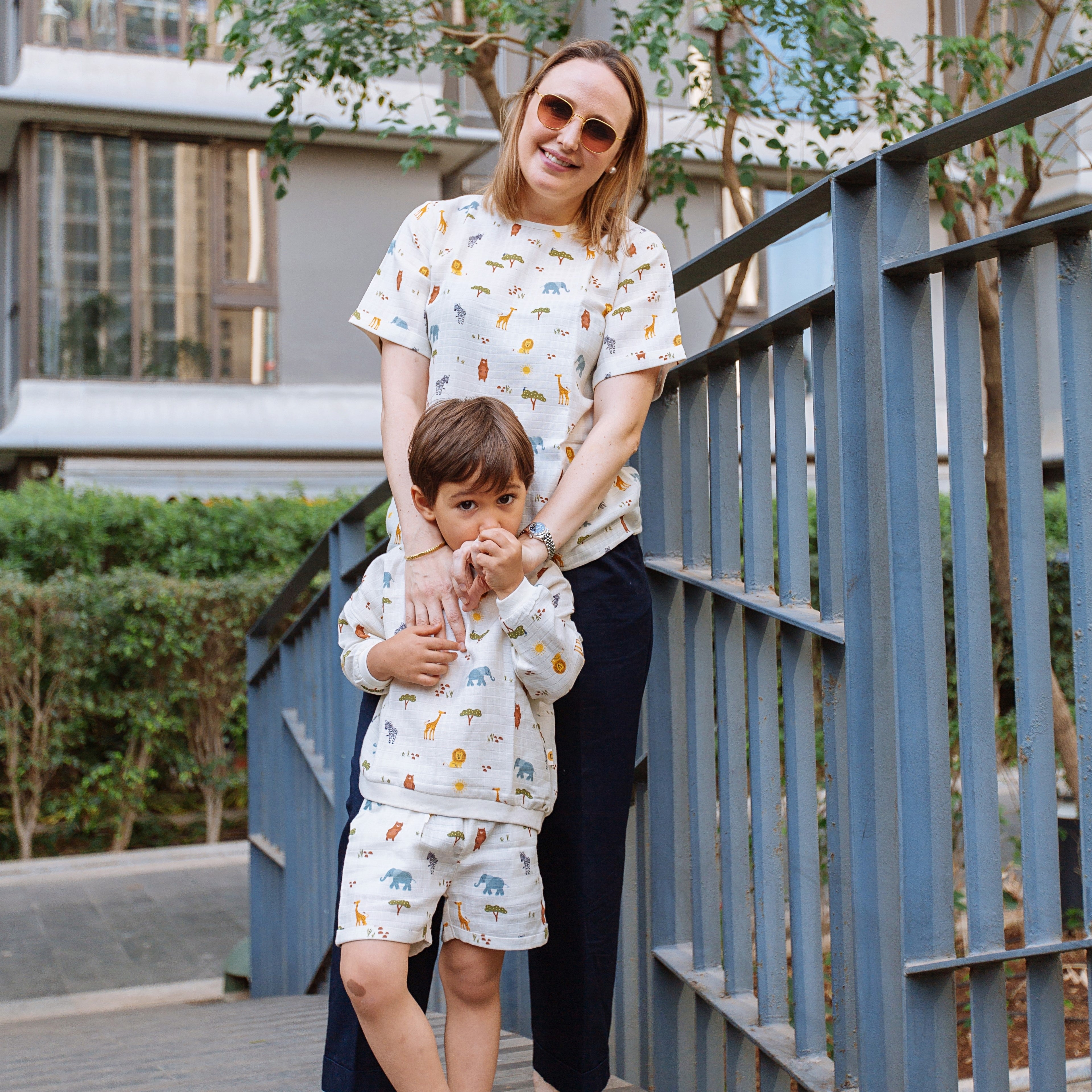 Organic Muslin Top | Twinning for Mom