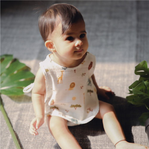 Super soft and lightweight jhablas perfect for Indian weather and hot summer. Cute, sustainable, premium, luxurious and comfortable children toddler and baby clothes toys and newborn essentials Organic cotton organic muslin premium gift luxury gift sustainable clothes baby clothes baby gift newborn gift birthday gift onesie bodysuit